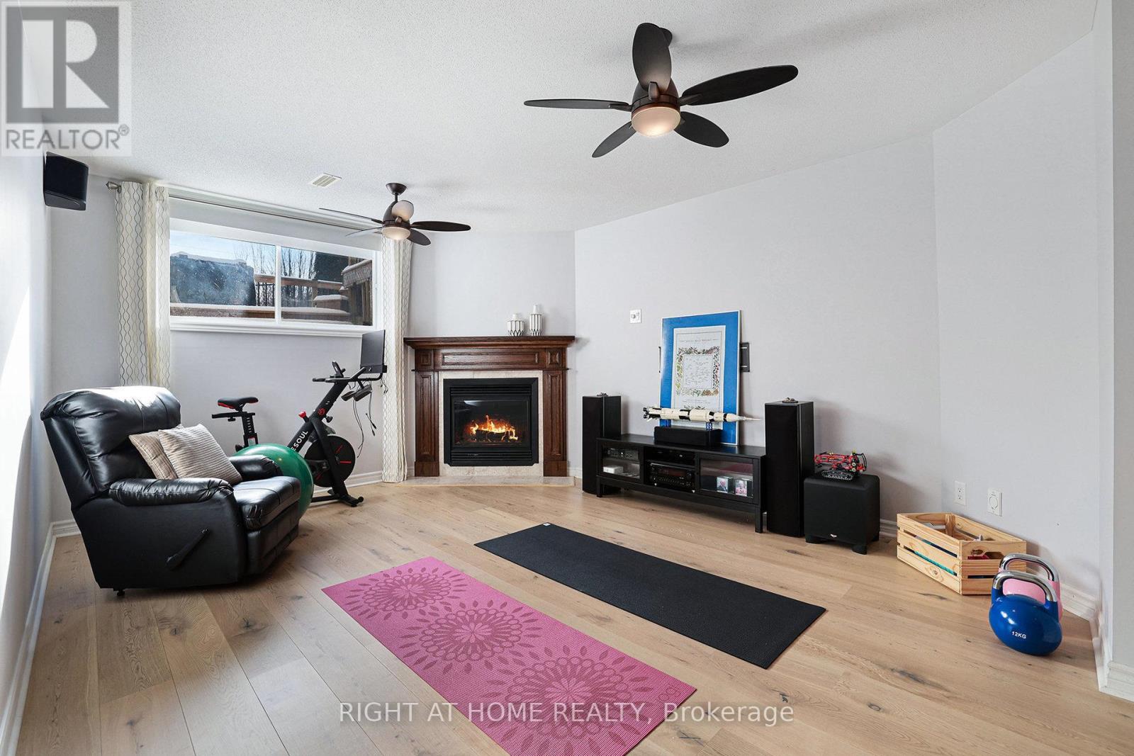 366 Forestbrook Street, Ottawa, Ontario  K2K 0B7 - Photo 28 - X12660040