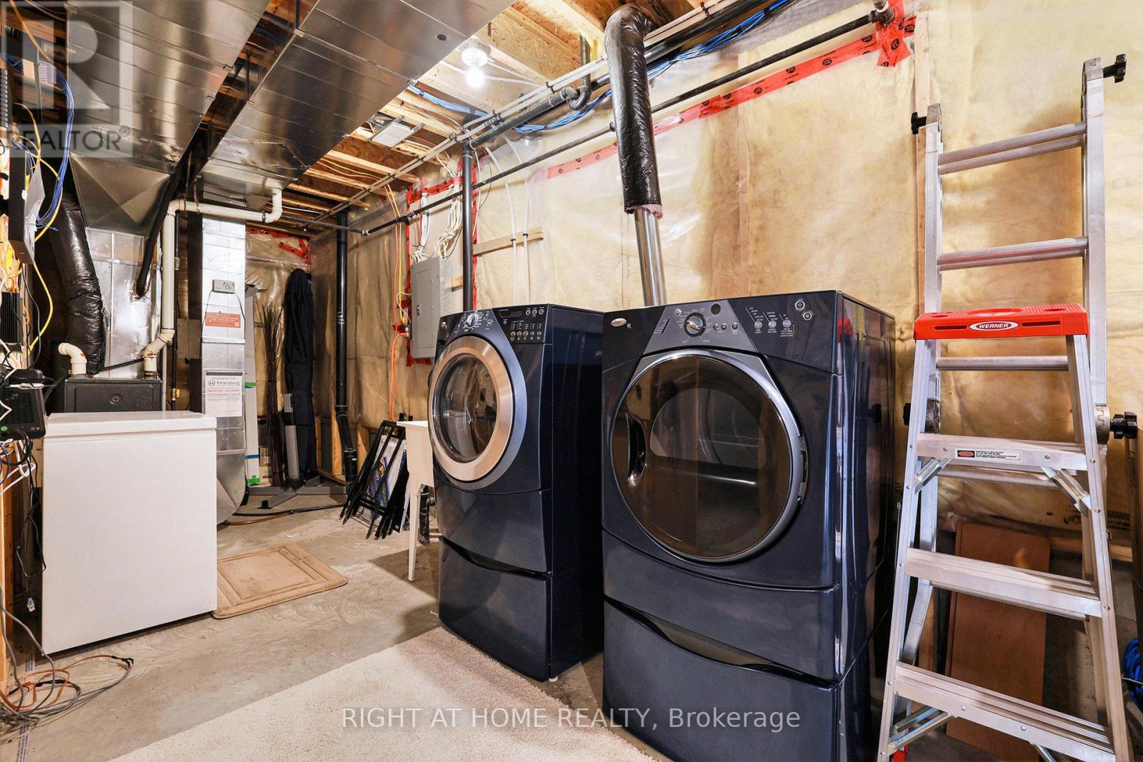 366 Forestbrook Street, Ottawa, Ontario  K2K 0B7 - Photo 30 - X12660040