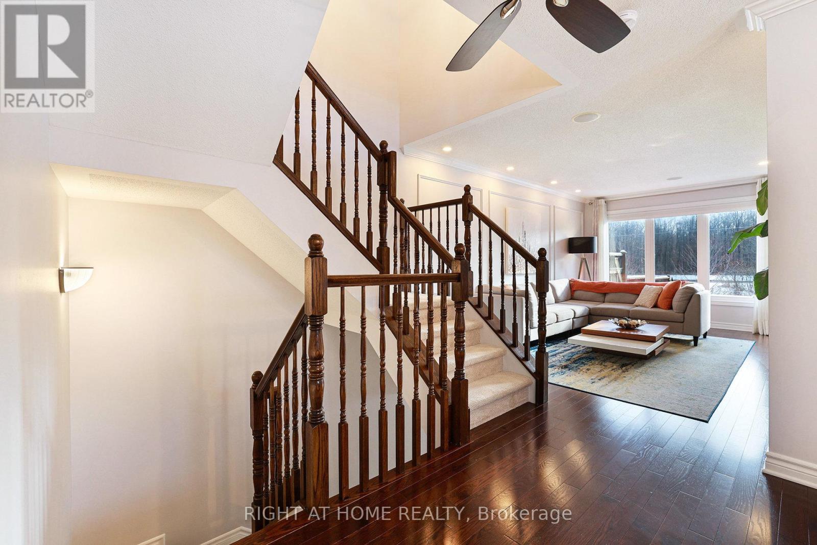 366 Forestbrook Street, Ottawa, Ontario  K2K 0B7 - Photo 4 - X12660040