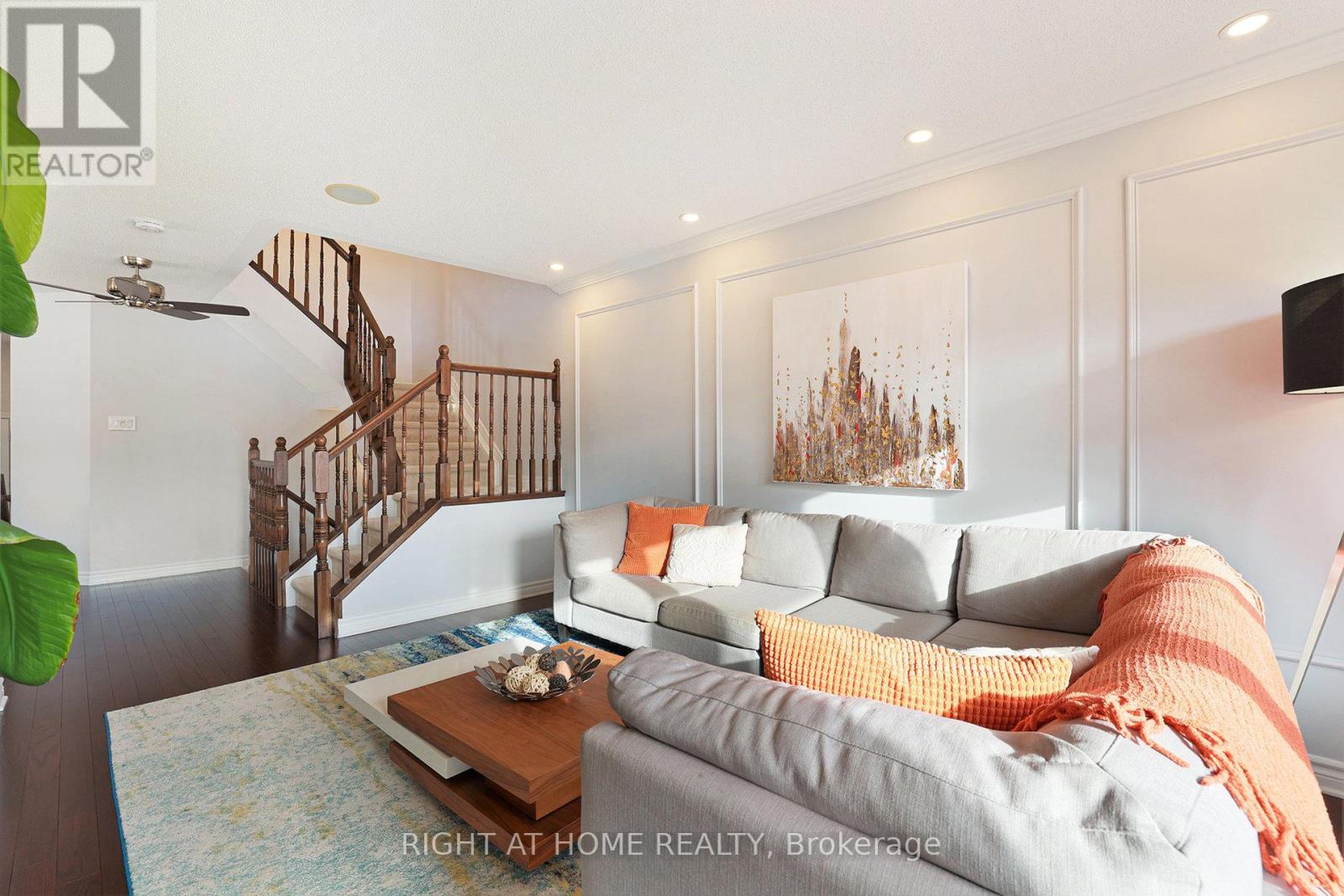 366 Forestbrook Street, Ottawa, Ontario  K2K 0B7 - Photo 8 - X12660040