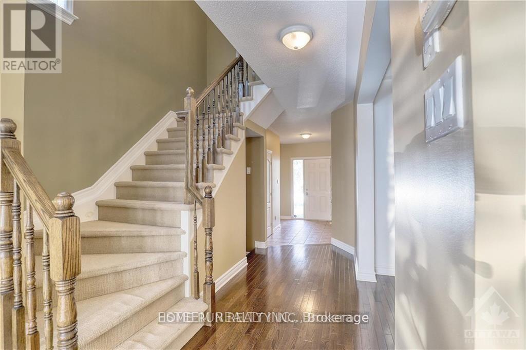 311 Riversedge Crescent, Ottawa, Ontario  K1V 0Y7 - Photo 8 - X12660066