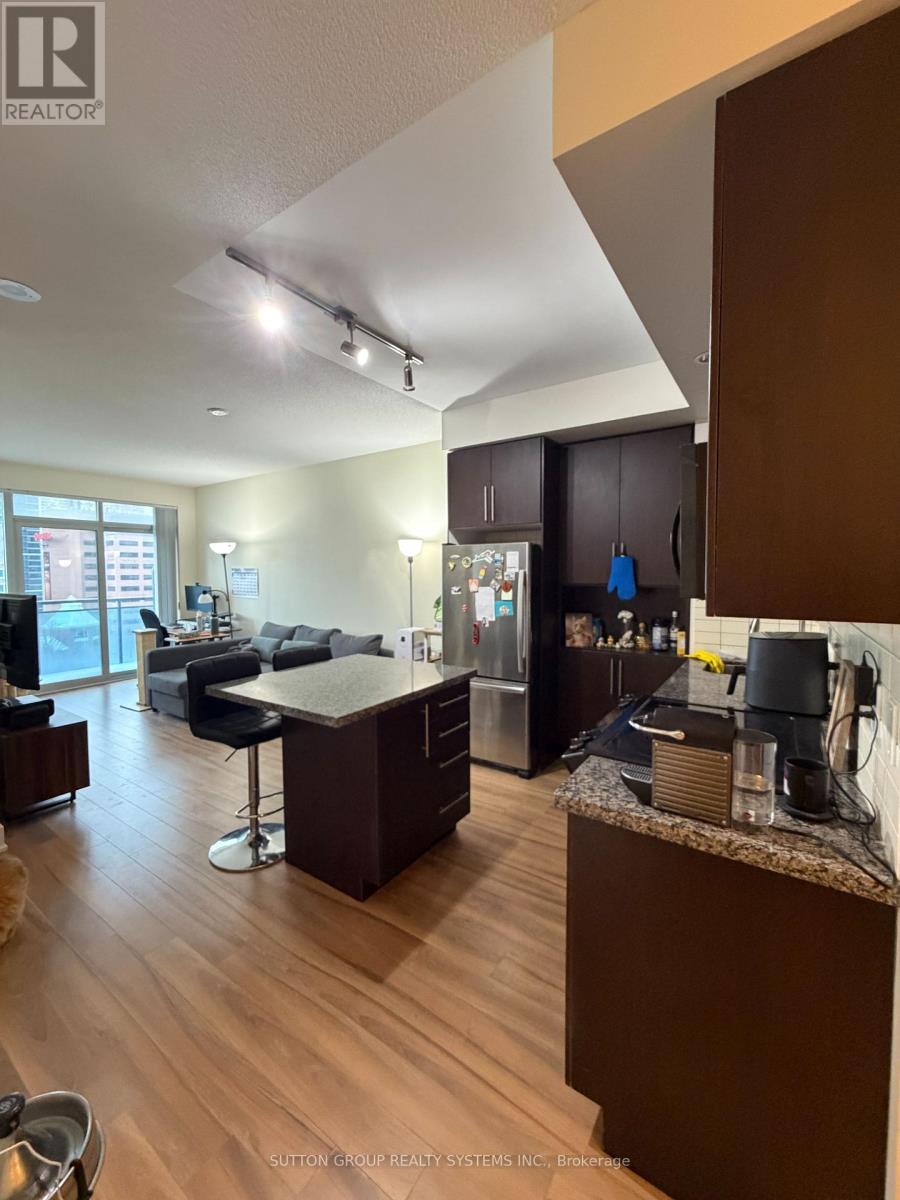 907 - 28 Linden Street, Toronto, Ontario  M4Y 0A4 - Photo 5 - C12660048