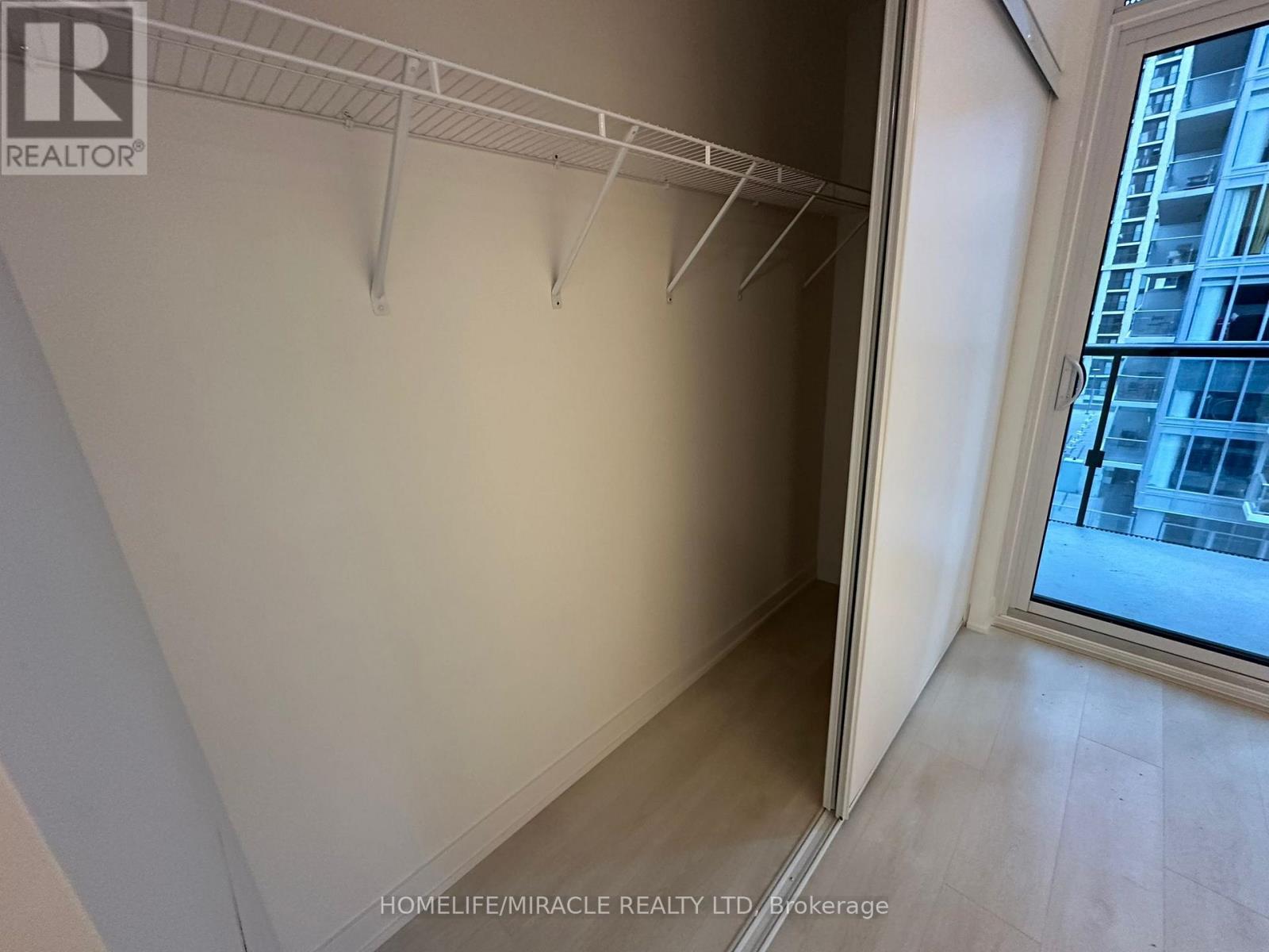 1003 - 117 Broadway Avenue, Toronto, Ontario  M4P 1V3 - Photo 4 - C12660054