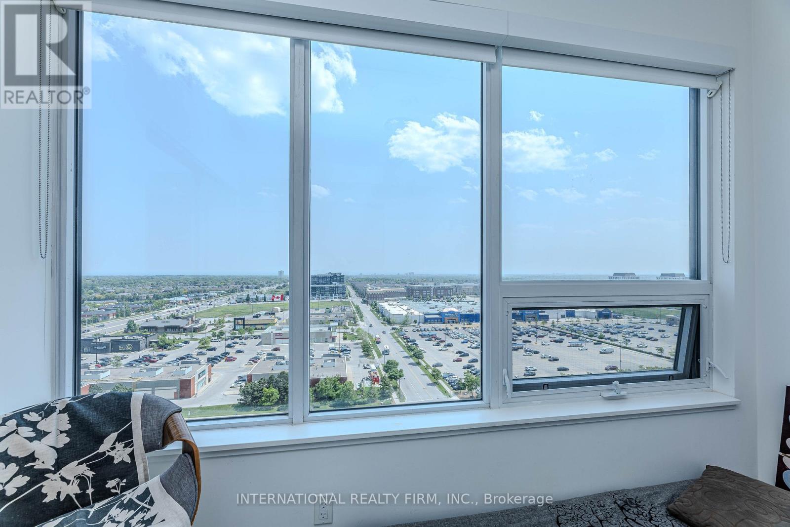 1307 - 2481 Taunton Road, Oakville, Ontario  L6H 3R7 - Photo 11 - W12660036