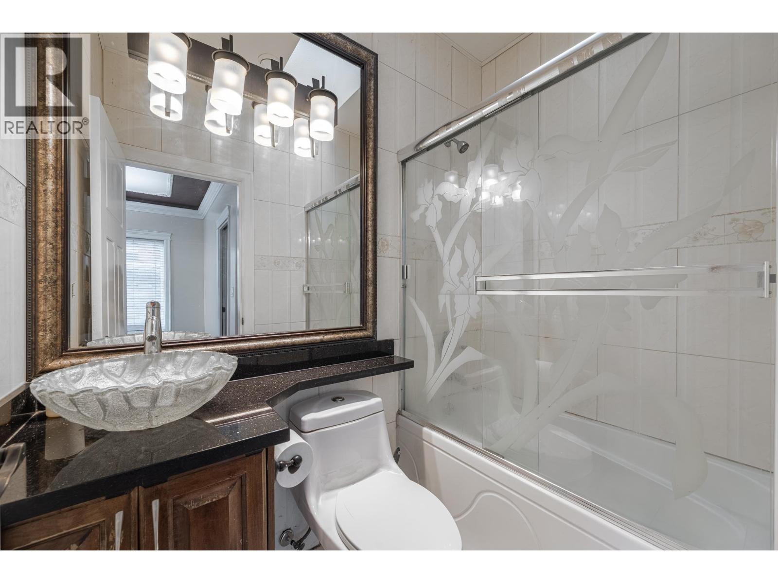 741 E 61st Avenue, Vancouver, British Columbia  V5X 2C1 - Photo 8 - R3074999