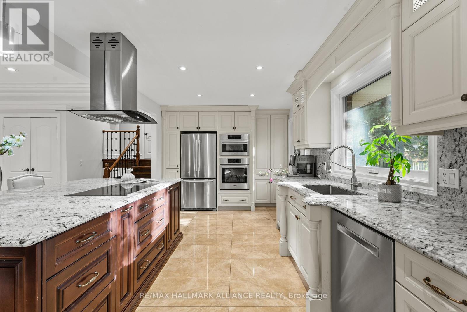 130 Tavistock Square, Oakville, Ontario  L6K 2V2 - Photo 15 - W12562064