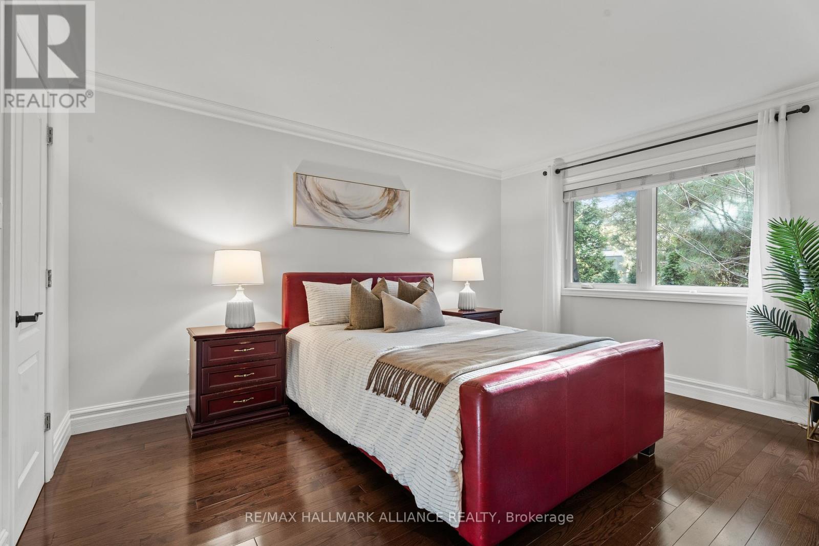 130 Tavistock Square, Oakville, Ontario  L6K 2V2 - Photo 17 - W12562064