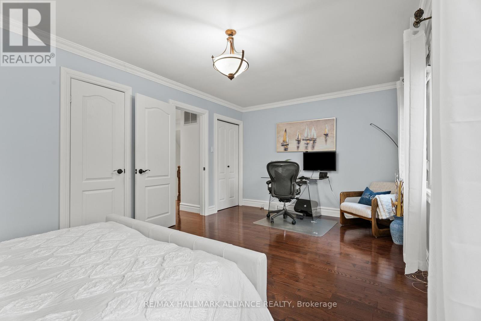 130 Tavistock Square, Oakville, Ontario  L6K 2V2 - Photo 22 - W12562064