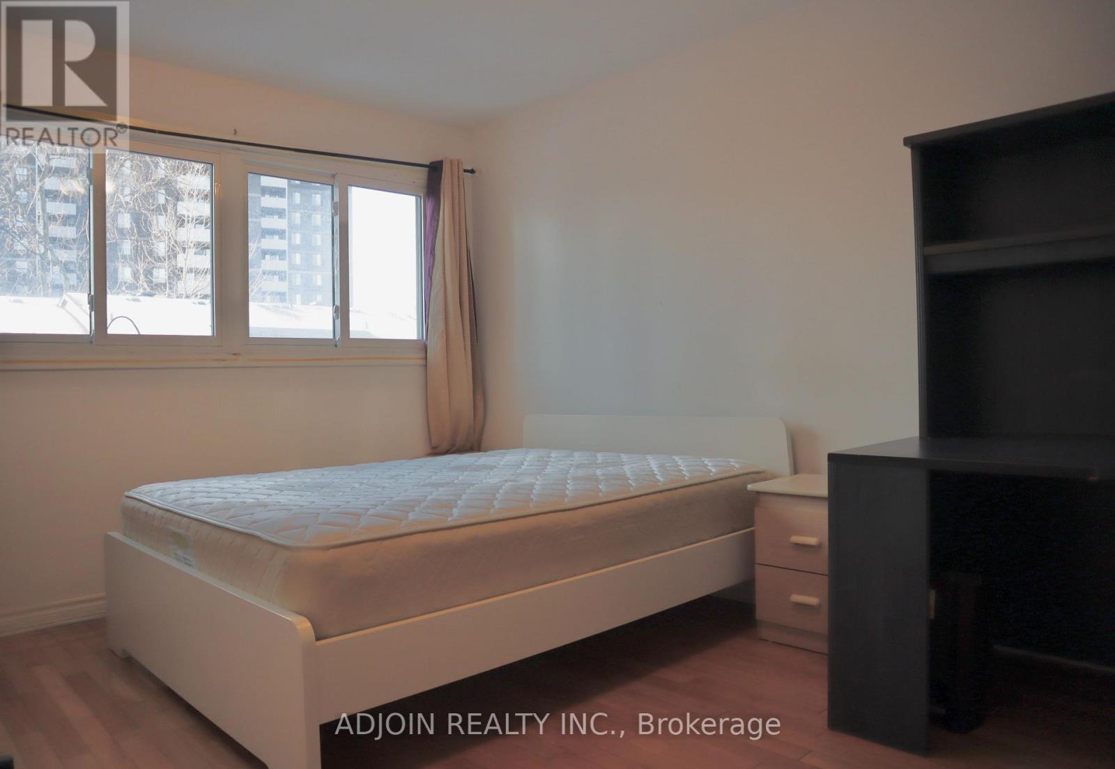 Room 2 - 19 Bards Walk Way, Toronto, Ontario  M2J 4T8 - Photo 2 - C12660078