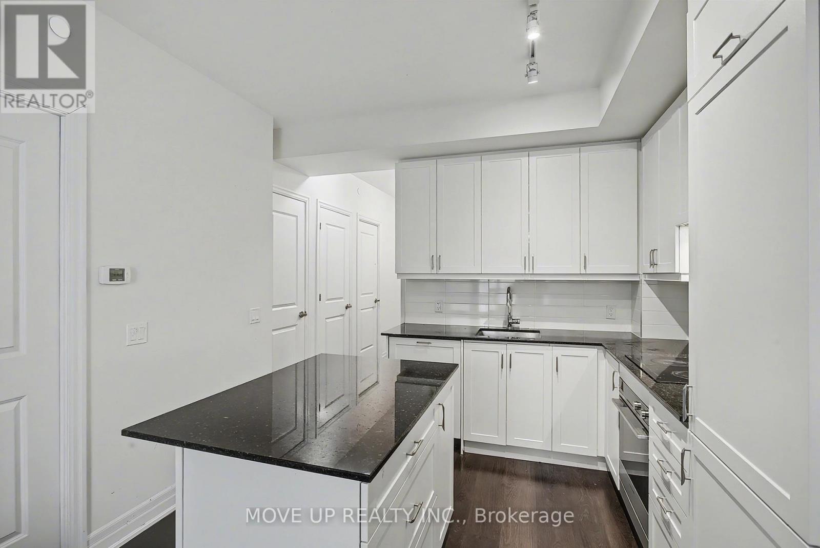 1201 - 9085 Jane Street, Vaughan, Ontario  L4K 0L8 - Photo 13 - N12660080