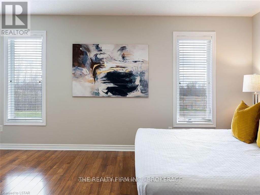 689 North Leaksdale Circle W, London South, Ontario  N6M 1M1 - Photo 12 - X12660076