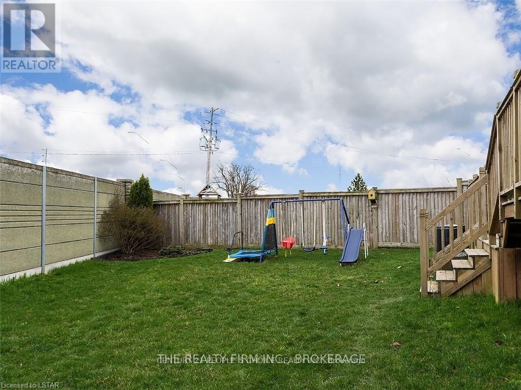 689 North Leaksdale Circle W, London South, Ontario  N6M 1M1 - Photo 22 - X12660076