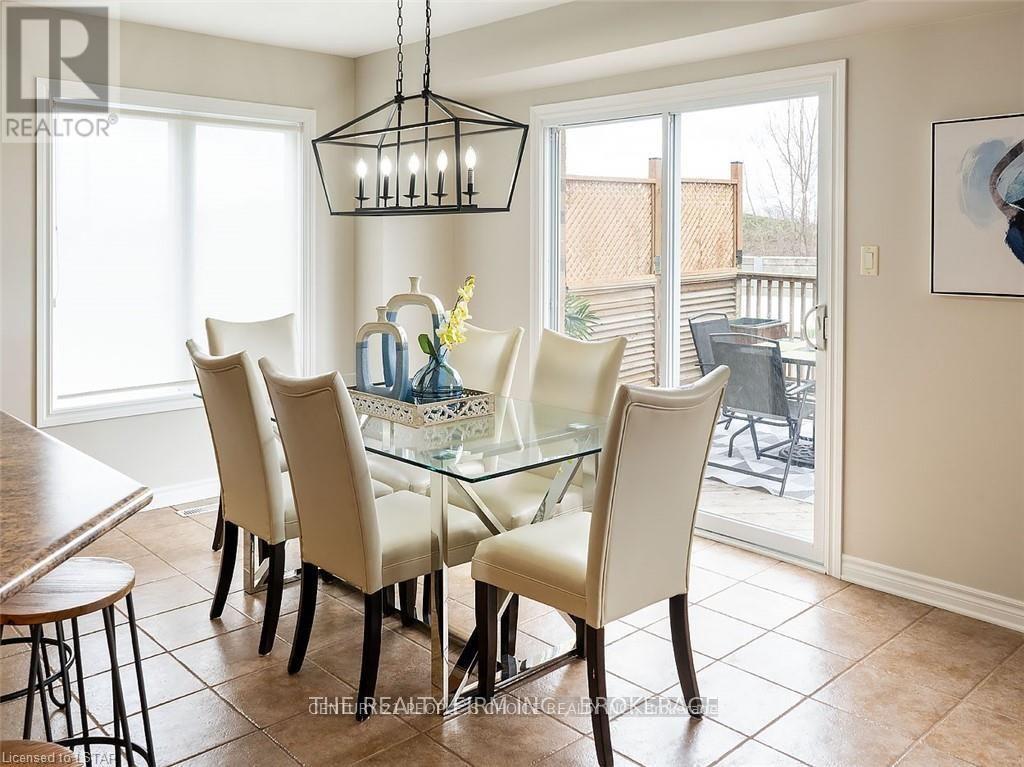 689 North Leaksdale Circle W, London South, Ontario  N6M 1M1 - Photo 4 - X12660076