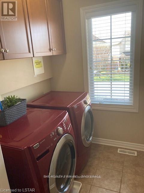 689 North Leaksdale Circle W, London South, Ontario  N6M 1M1 - Photo 9 - X12660076