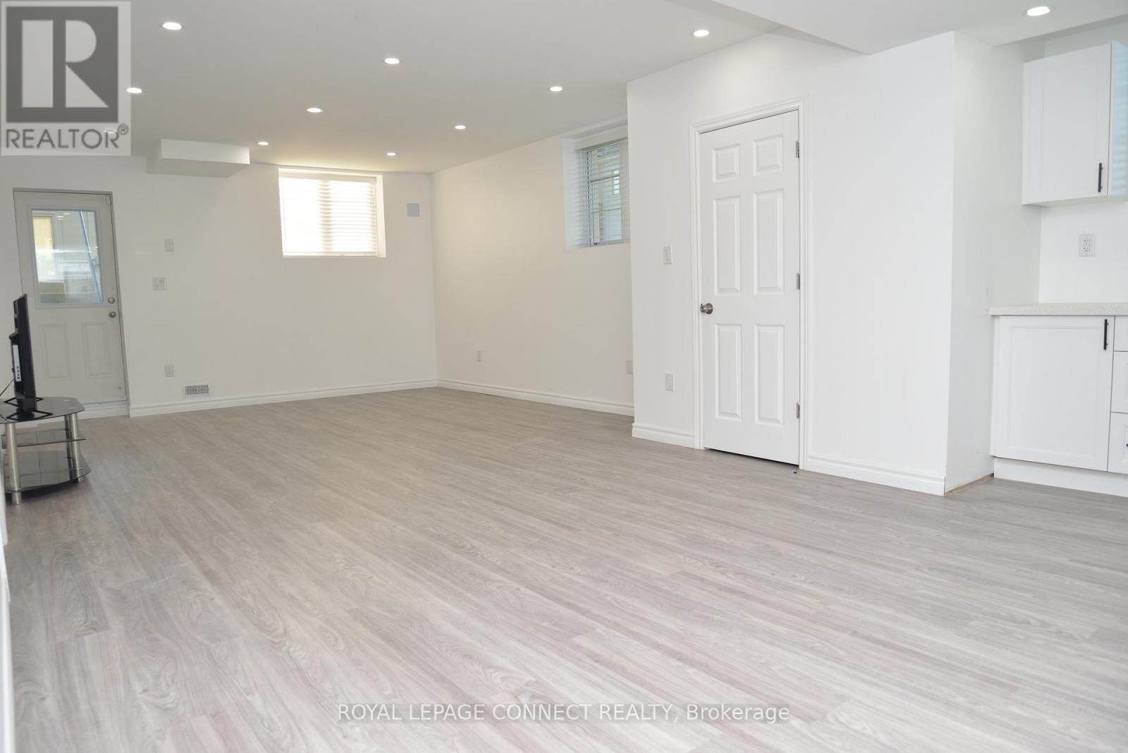 218 Doug Finney Street, Oshawa, Ontario  L1K 3G3 - Photo 6 - E12660082