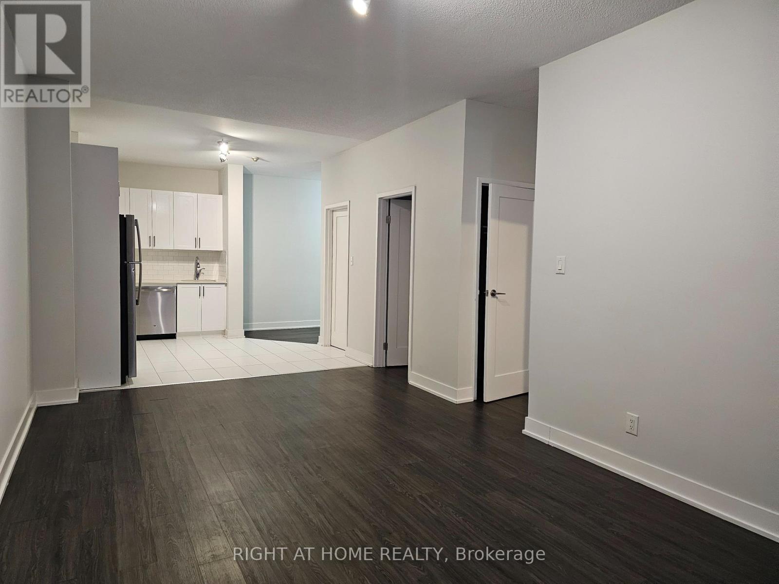 204 - 1801 Eglinton Avenue W, Toronto, Ontario  M6E 2H8 - Photo 7 - C12640118