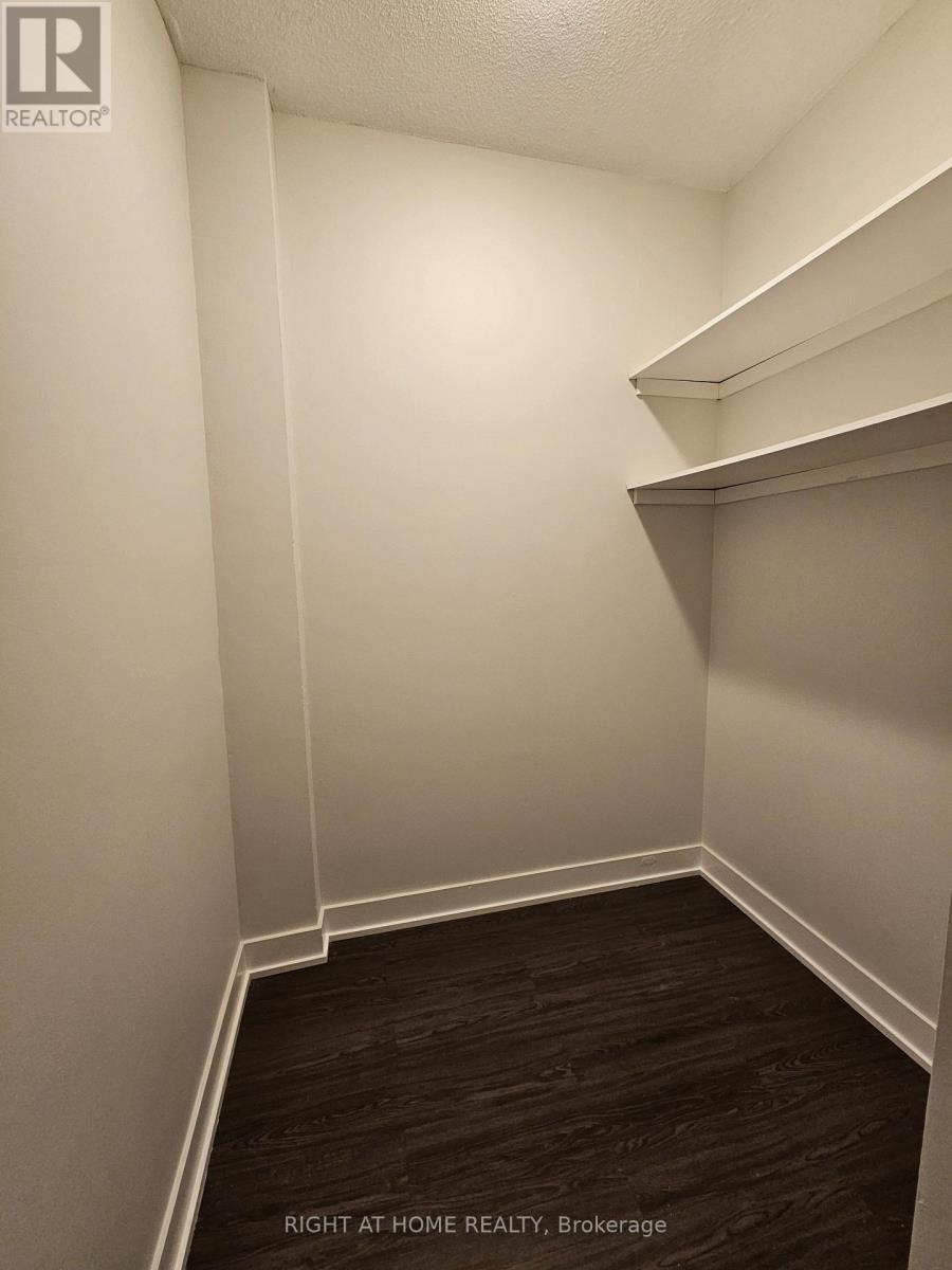 204 - 1801 Eglinton Avenue W, Toronto, Ontario  M6E 2H8 - Photo 14 - C12640118