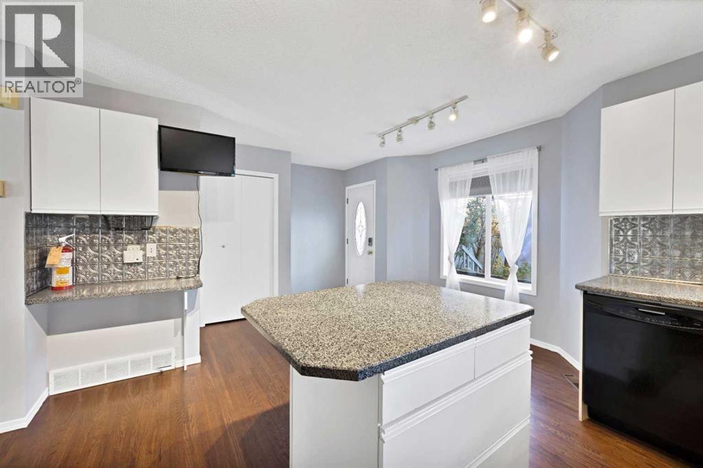 73 Hidden Spring Green Nw, Calgary, Alberta  T3A 5N2 - Photo 28 - A2275052