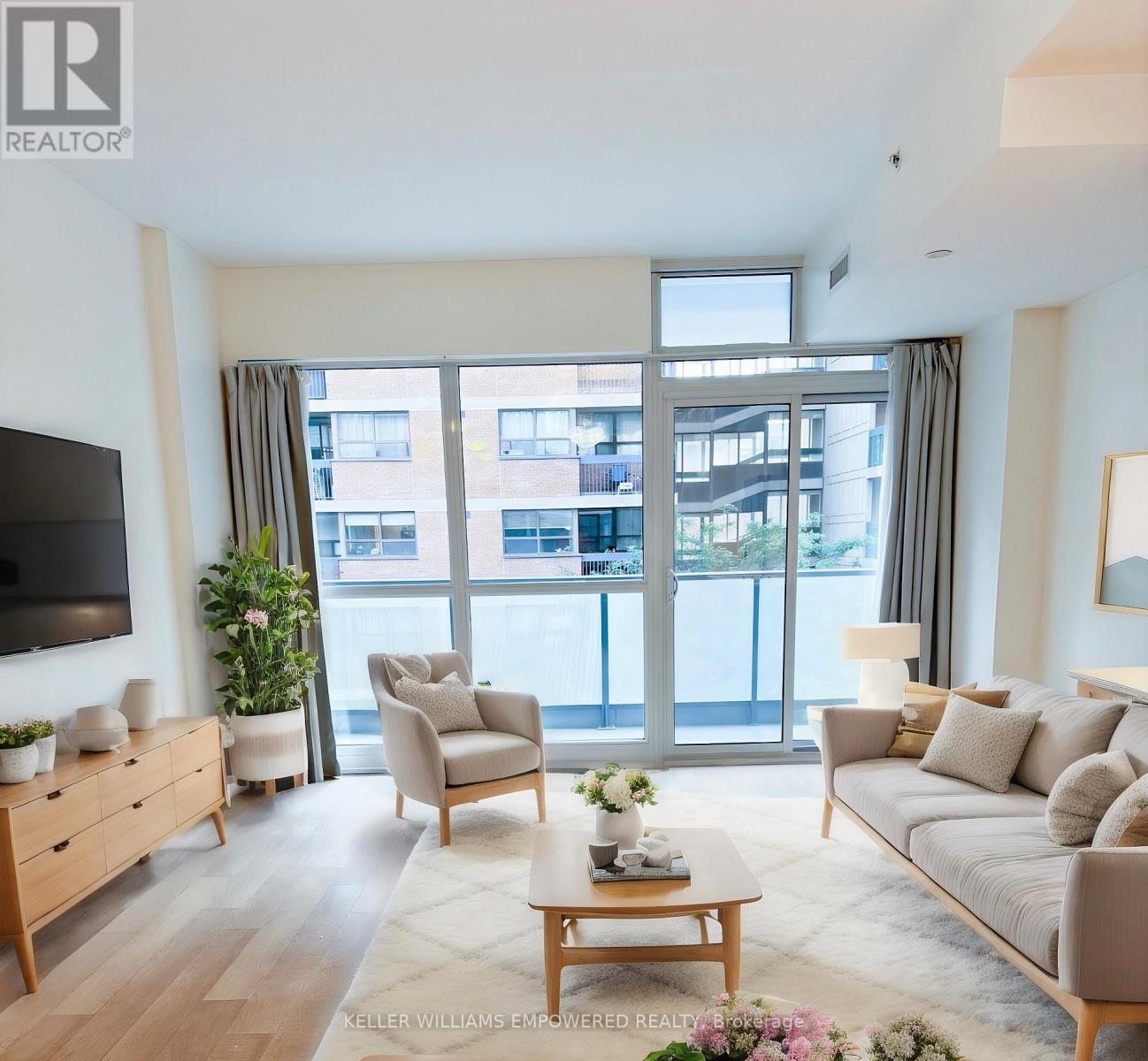 406 - 210 Simcoe Street, Toronto, Ontario  M5T 0A9 - Photo 1 - C12660106