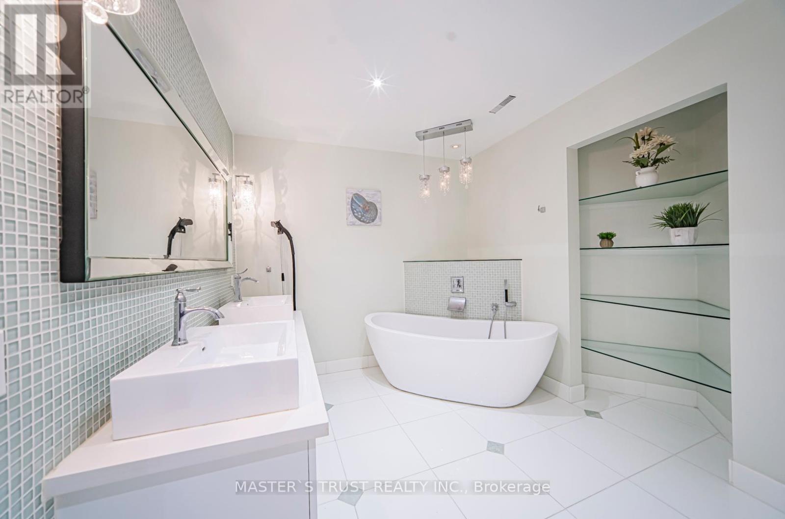 5 Saddletree Drive, Toronto, Ontario  M2H 3L1 - Photo 17 - C12660108