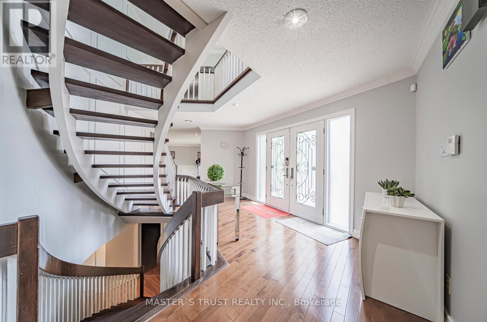 5 Saddletree Drive, Toronto, Ontario  M2H 3L1 - Photo 5 - C12660108