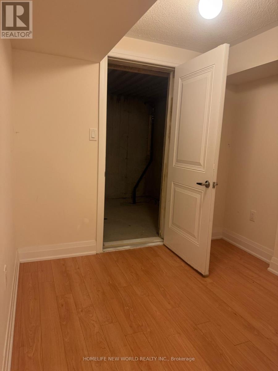 95 Causland Lane, Richmond Hill (Devonsleigh), Ontario  L4C 0H8 - Photo 17 - N12564760