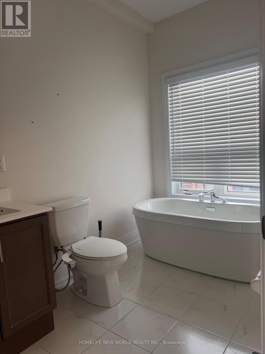 95 Causland Lane, Richmond Hill (Devonsleigh), Ontario  L4C 0H8 - Photo 12 - N12564760