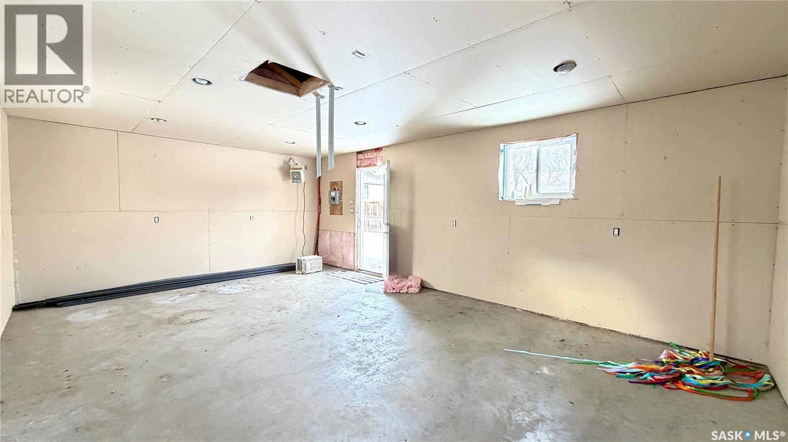 227 Douglass Street, Outlook, Saskatchewan  S0L 2N0 - Photo 47 - SK026067