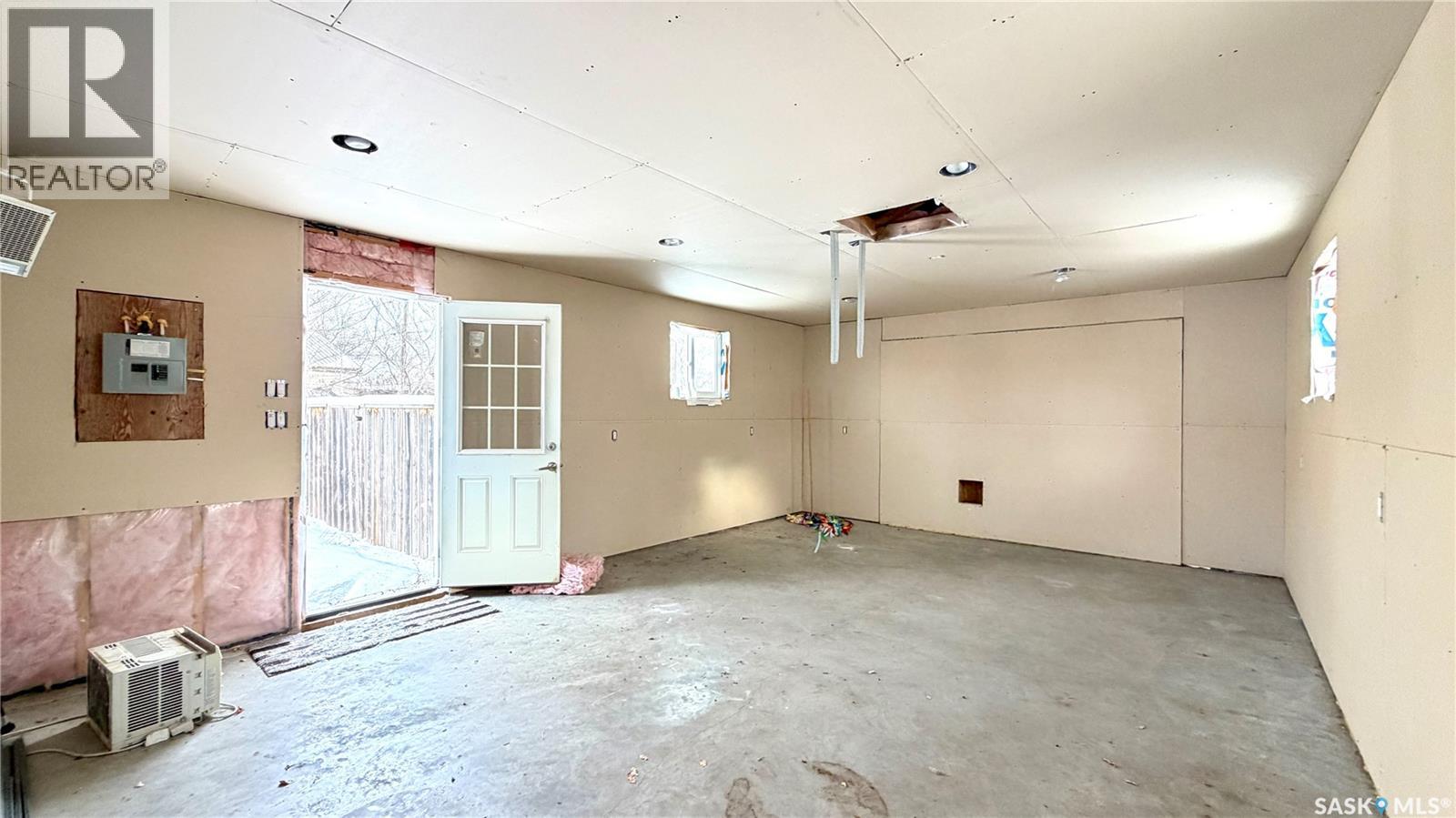 227 Douglass Street, Outlook, Saskatchewan  S0L 2N0 - Photo 49 - SK026067