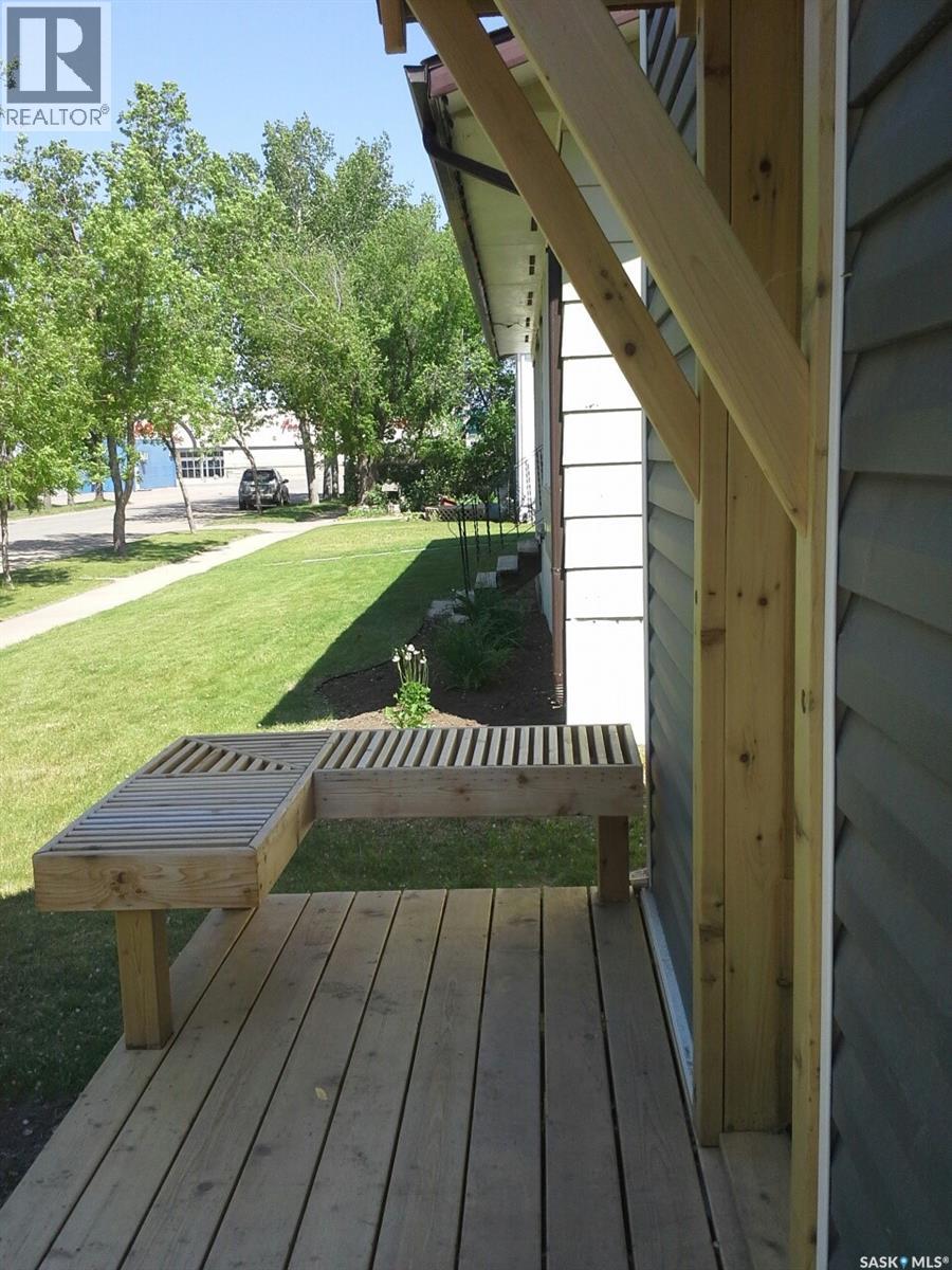 227 Douglass Street, Outlook, Saskatchewan  S0L 2N0 - Photo 6 - SK026067
