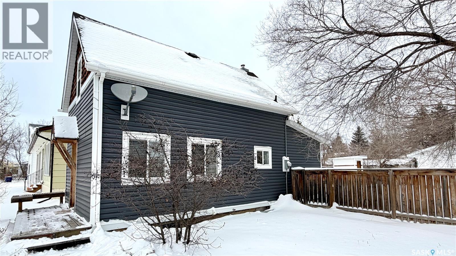 227 Douglass Street, Outlook, Saskatchewan  S0L 2N0 - Photo 5 - SK026067