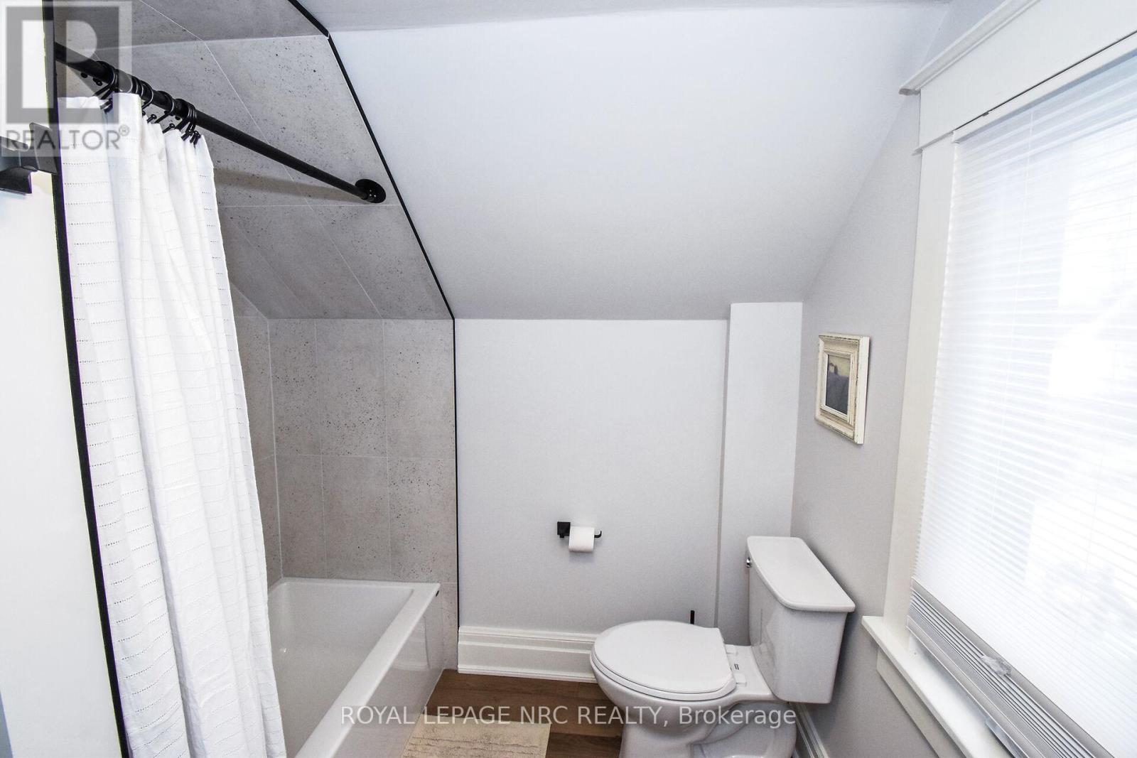 5121 Fourth Avenue, Niagara Falls, Ontario  L2E 4P7 - Photo 28 - X12660132