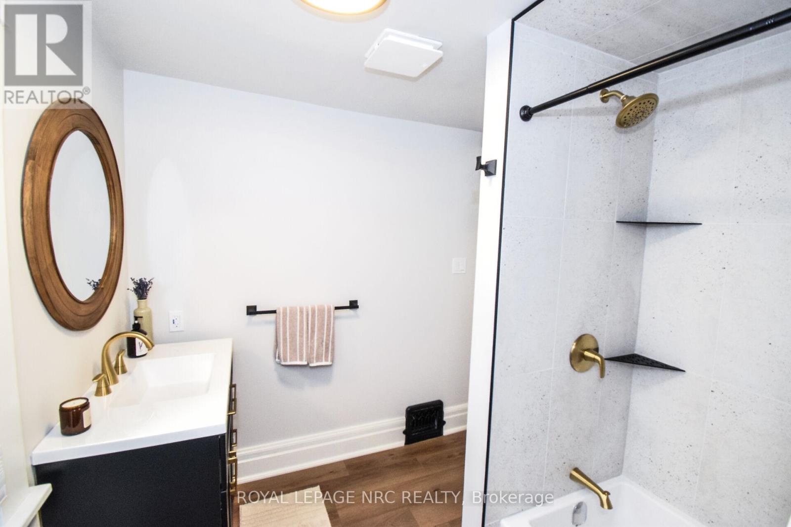 5121 Fourth Avenue, Niagara Falls, Ontario  L2E 4P7 - Photo 29 - X12660132