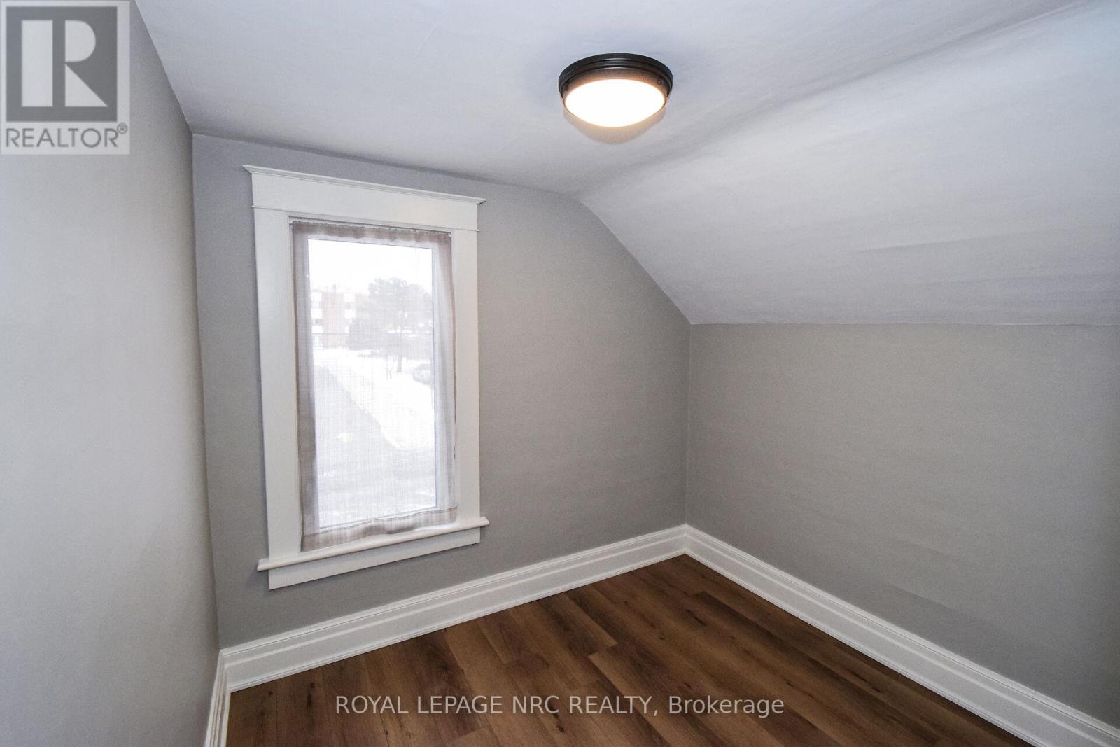 5121 Fourth Avenue, Niagara Falls, Ontario  L2E 4P7 - Photo 37 - X12660132