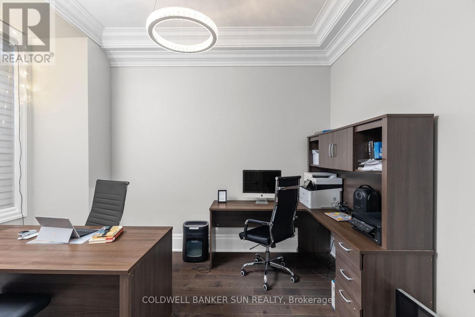 23 Mumberson Street, Innisfil, Ontario  L0L 1L0 - Photo 9 - N12660122