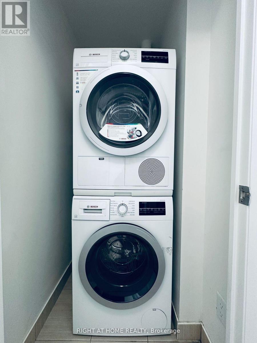 1210 - 75 North Park Road, Vaughan, Ontario  L4J 0H8 - Photo 8 - N12660158