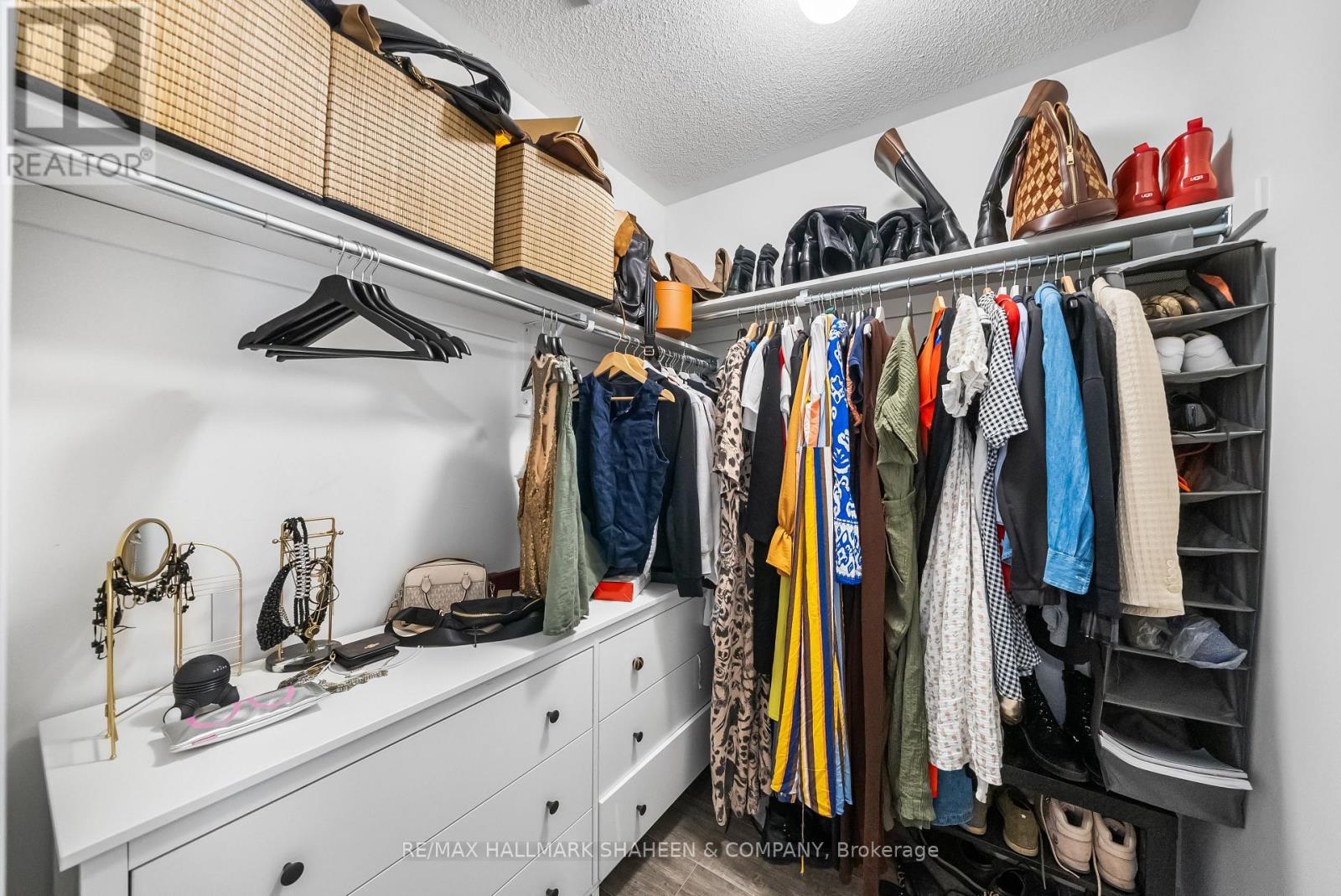 1330 Kaniv Street, Oakville, Ontario  L6M 5R3 - Photo 34 - W12660134