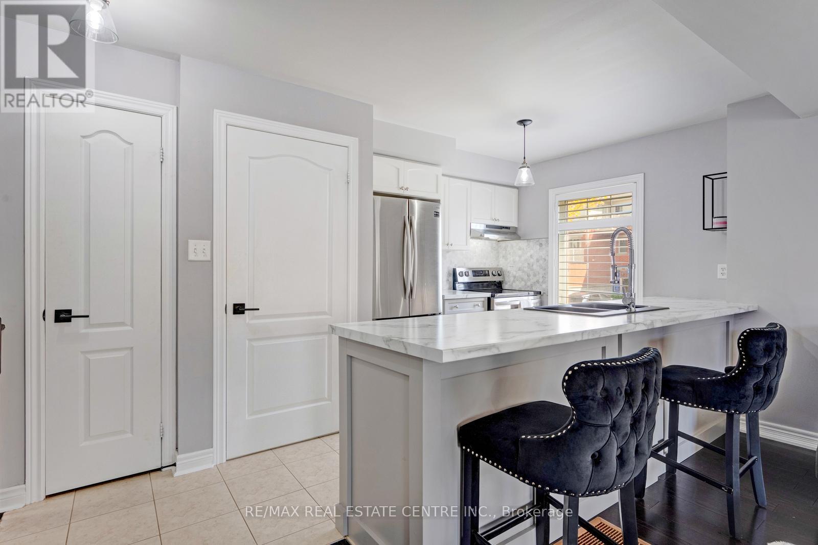 11 - 3250 Bentley Drive, Mississauga, Ontario  L5M 0P7 - Photo 15 - W12660144