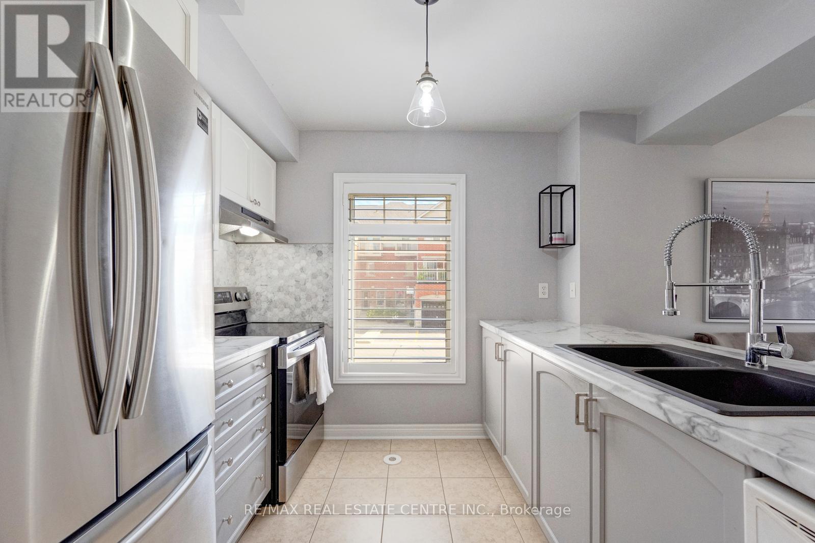 11 - 3250 Bentley Drive, Mississauga, Ontario  L5M 0P7 - Photo 17 - W12660144