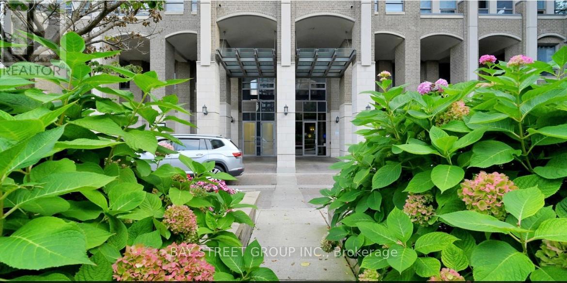 1101 - 388 Prince Of Wales Drive, Mississauga, Ontario  L5B 0A1 - Photo 3 - W12660156