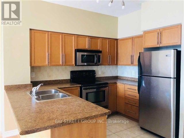 1101 - 388 Prince Of Wales Drive, Mississauga, Ontario  L5B 0A1 - Photo 6 - W12660156