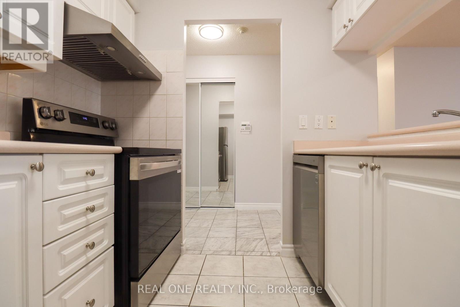 1105 - 18 Sommerset Way, Toronto, Ontario  M2N 6X5 - Photo 15 - C12568782