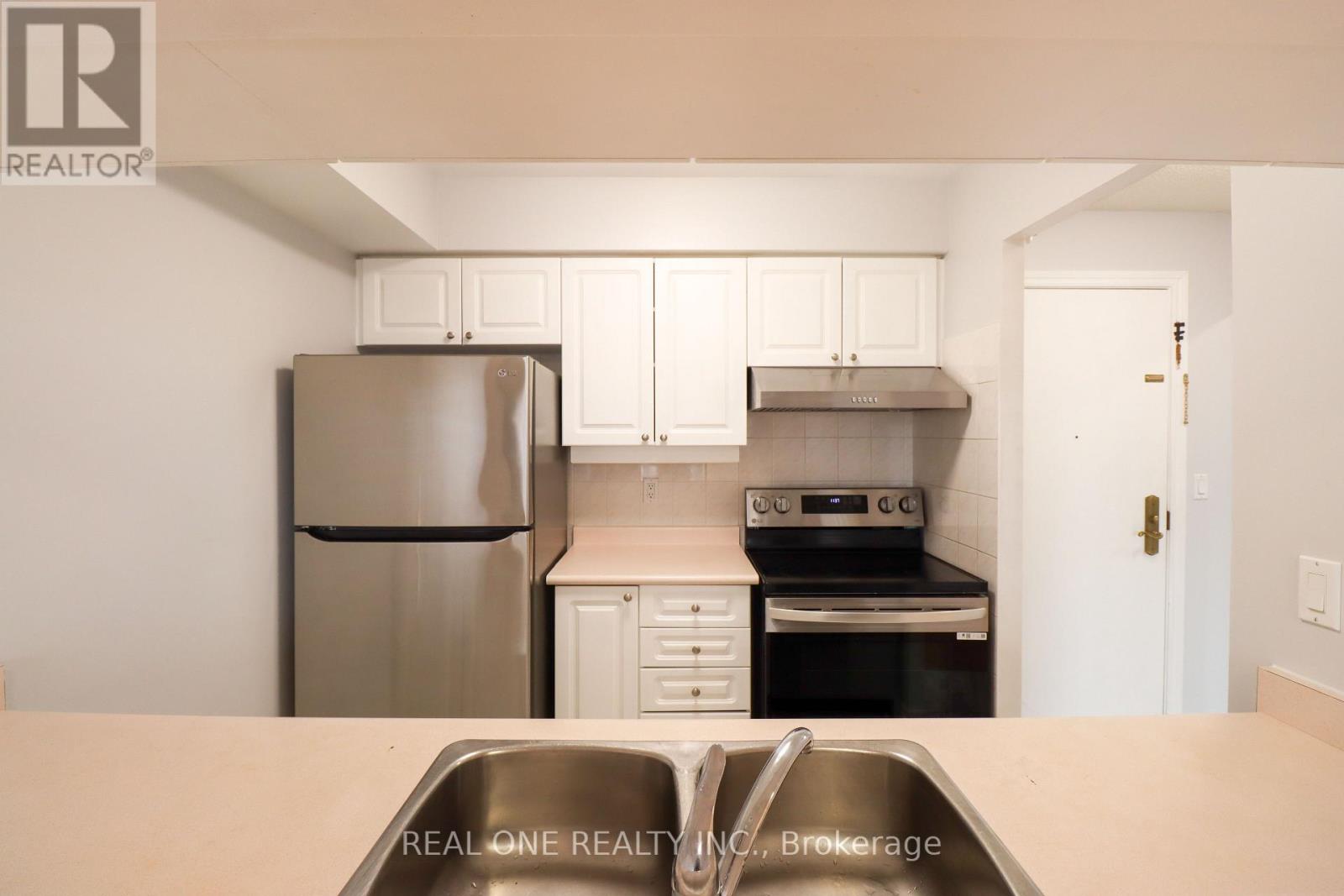 1105 - 18 Sommerset Way, Toronto, Ontario  M2N 6X5 - Photo 10 - C12568782