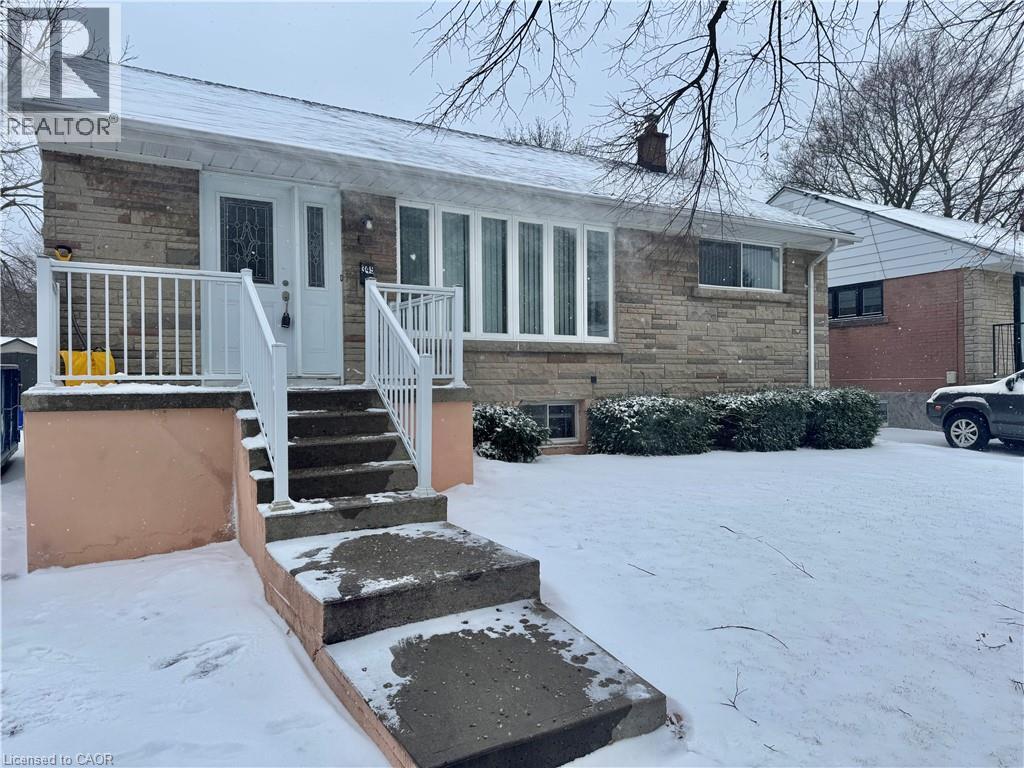 349 WHITNEY Avenue, Hamilton, Ontario