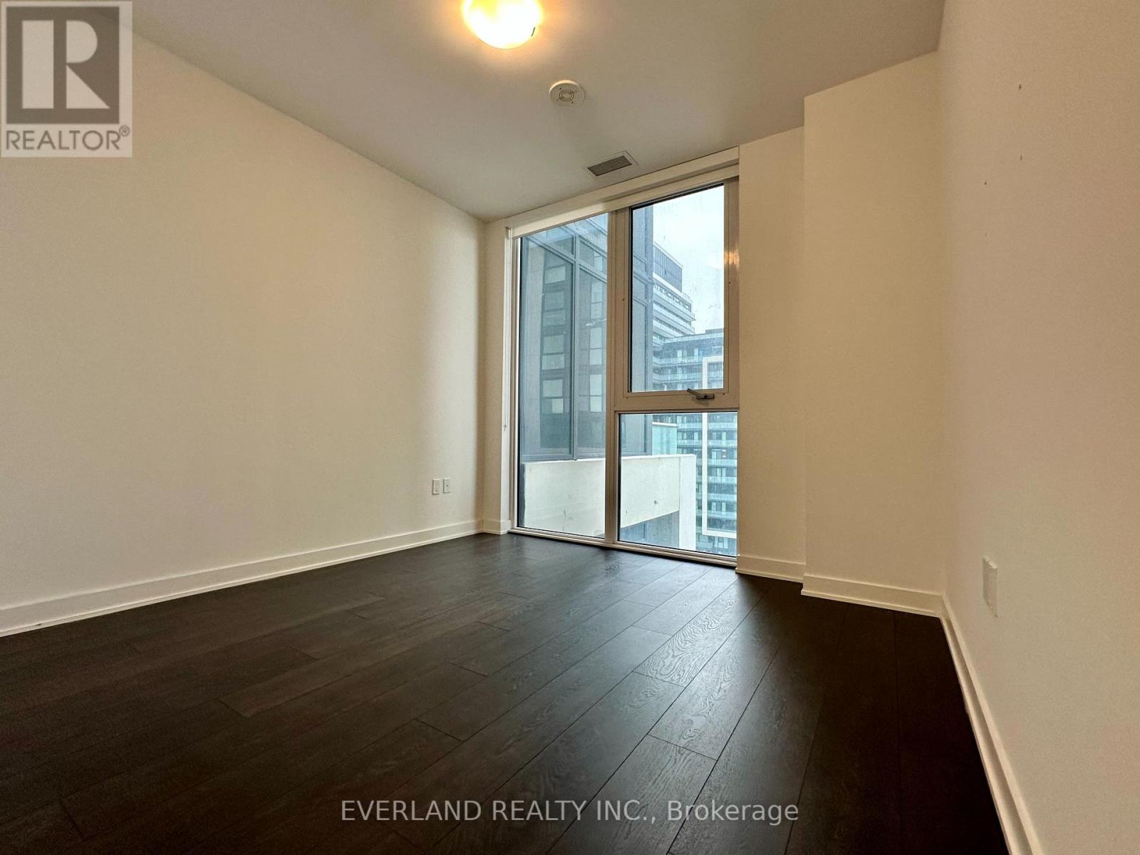 1004 - 105 Oneida Crescent, Richmond Hill, Ontario  L4B 0B1 - Photo 7 - N12660184