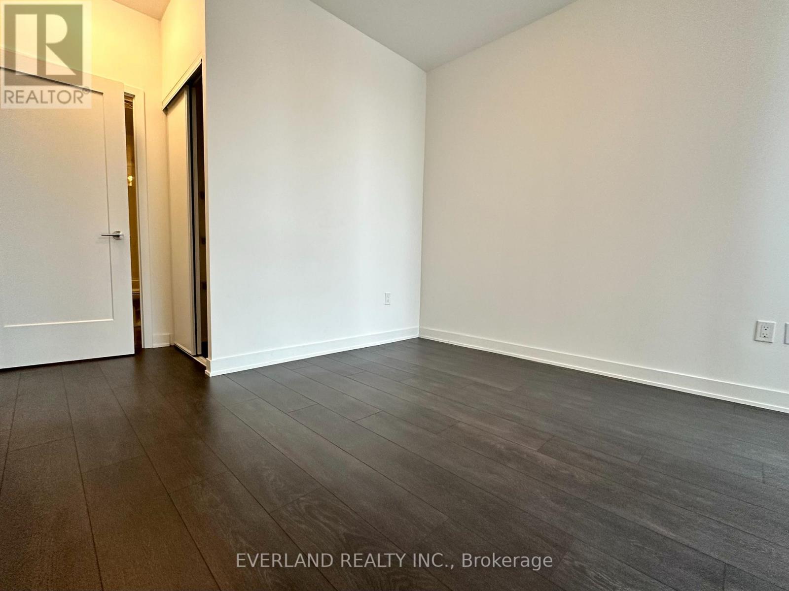 1004 - 105 Oneida Crescent, Richmond Hill, Ontario  L4B 0B1 - Photo 9 - N12660184