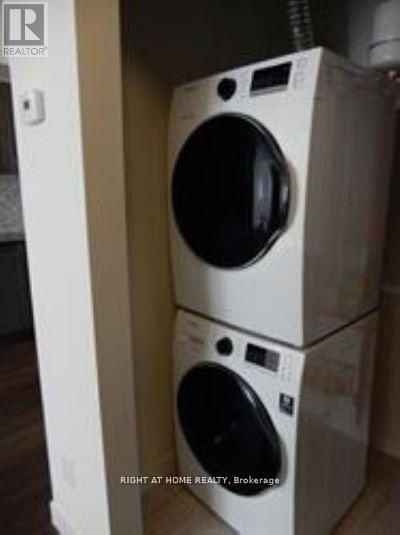 17 - 6 Bicknell Avenue, Toronto, Ontario M6M 4G3 - Photo 11 - W12660178