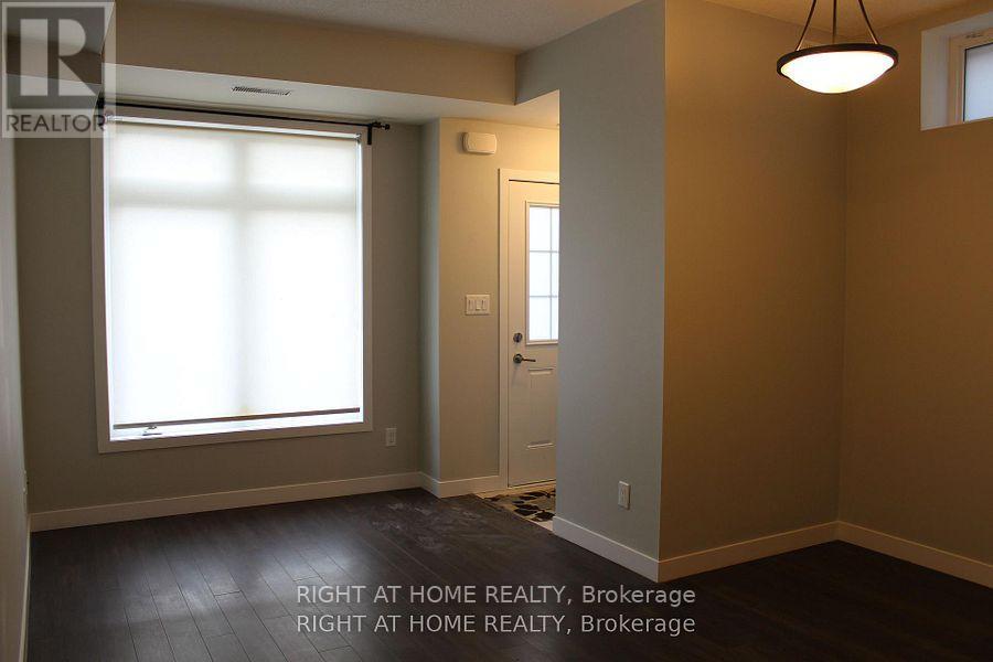 17 - 6 Bicknell Avenue, Toronto, Ontario M6M 4G3 - Photo 2 - W12660178