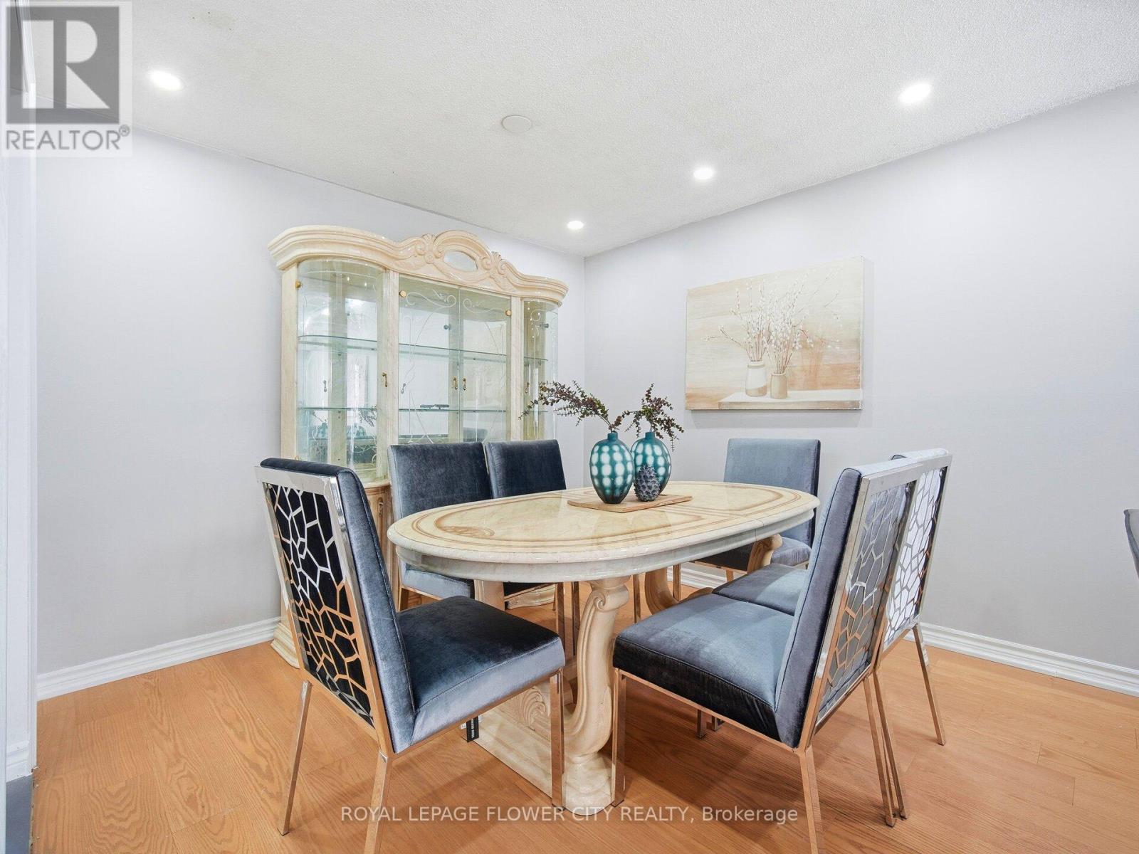 25 Abell Drive, Brampton, Ontario  L6V 2W1 - Photo 9 - W12660180