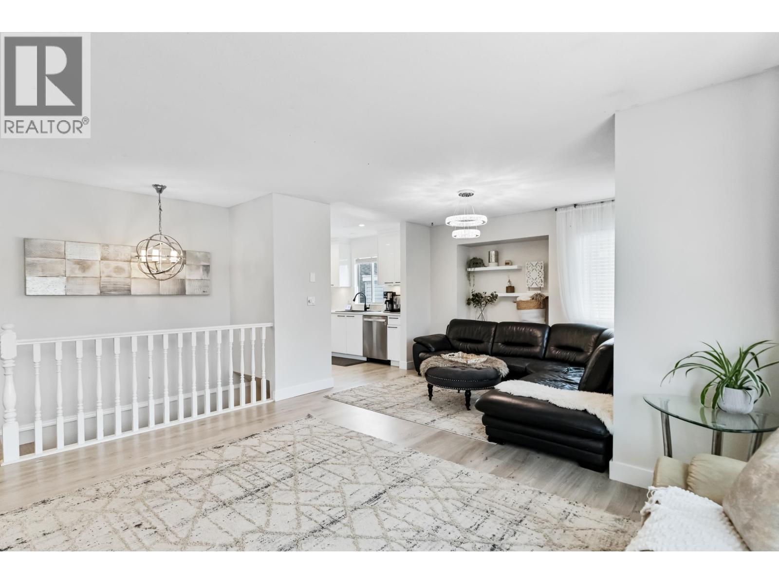 12276 Aurora Street, Maple Ridge, British Columbia  V2X 0R2 - Photo 9 - R3058291